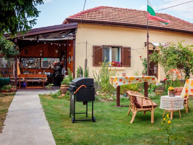 Къща При Маги и Краси
