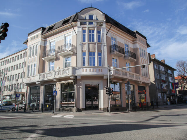 Corner House