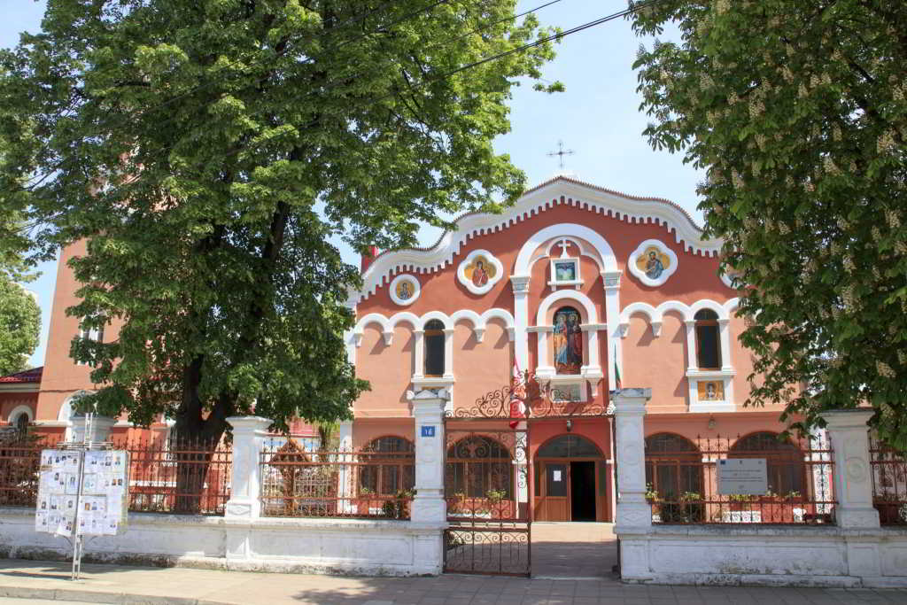 Катедрален храм „Св. Св. Апостоли Петър и Павел“